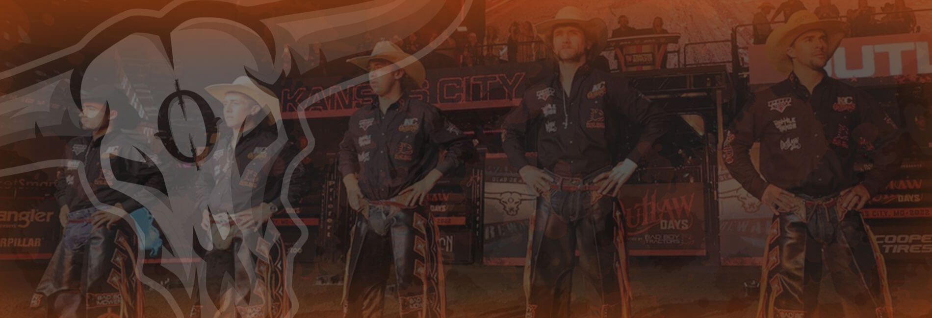 The Kansas City Outlaws standing at Outlaw Days.